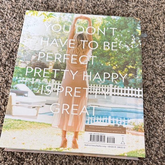Pretty Happy by Kate Hudson - Hardcover - Picture 2 of 2